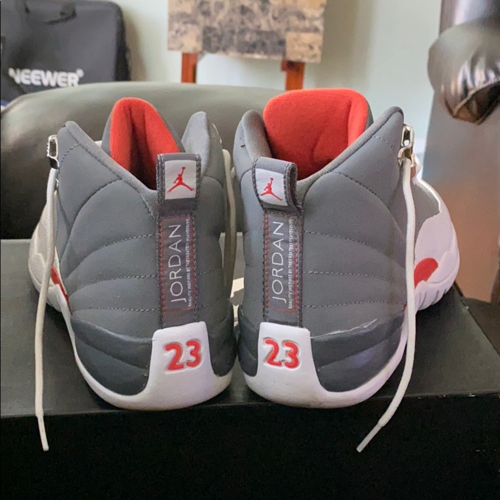 Air Jordan 12 - Picture 4 of 4